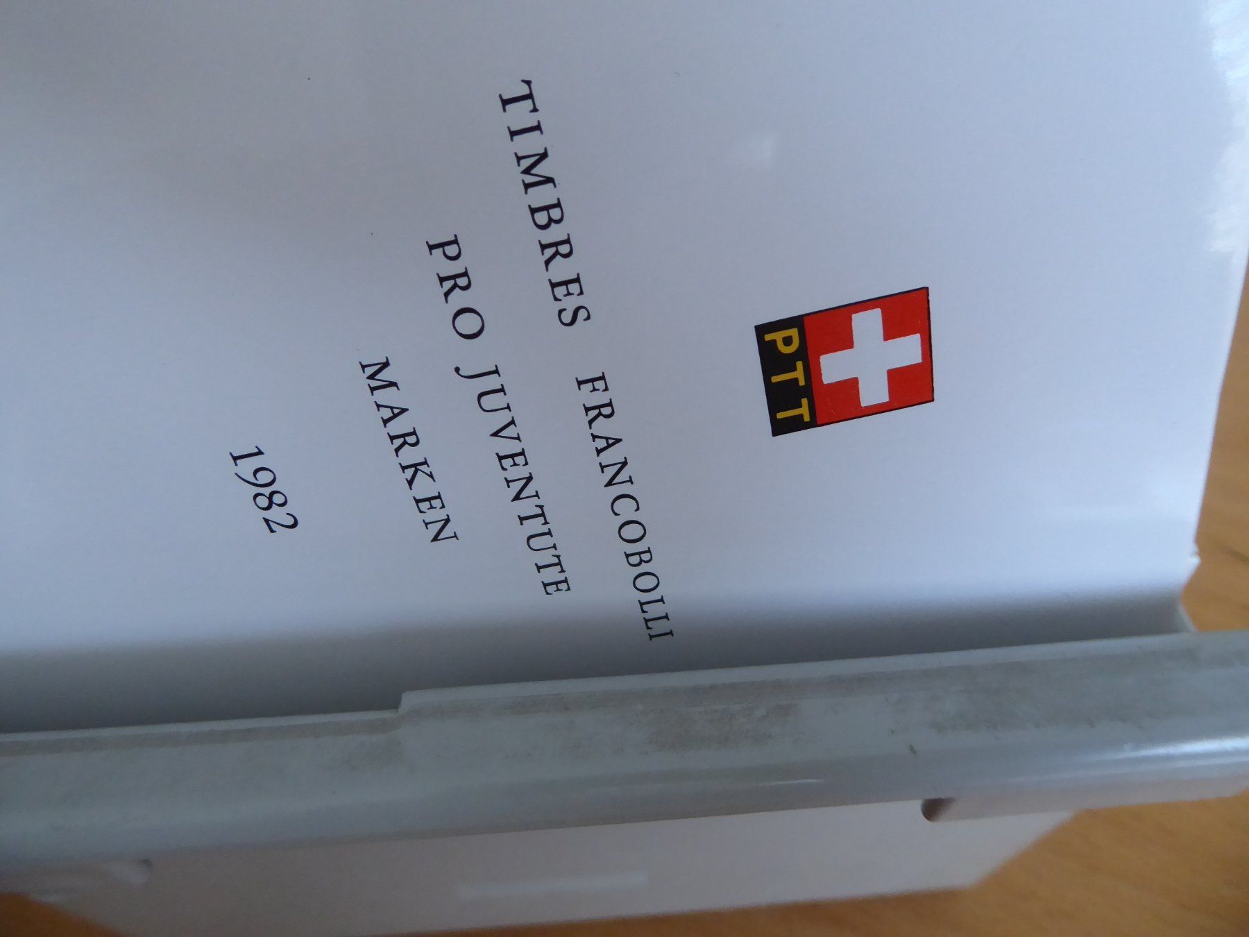 Tutti i francobolli: Posten Schweiz – Usato da Rothrist venduto da swisstools 1