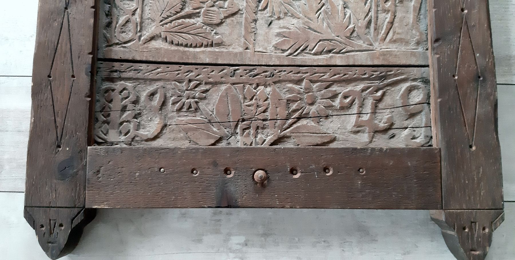 Servierplatten: Tolle antike Schnitzerei  -  Holz  -  Deko -  Brett – Gebraucht aus Tagelswangen von BrigittaC01 4