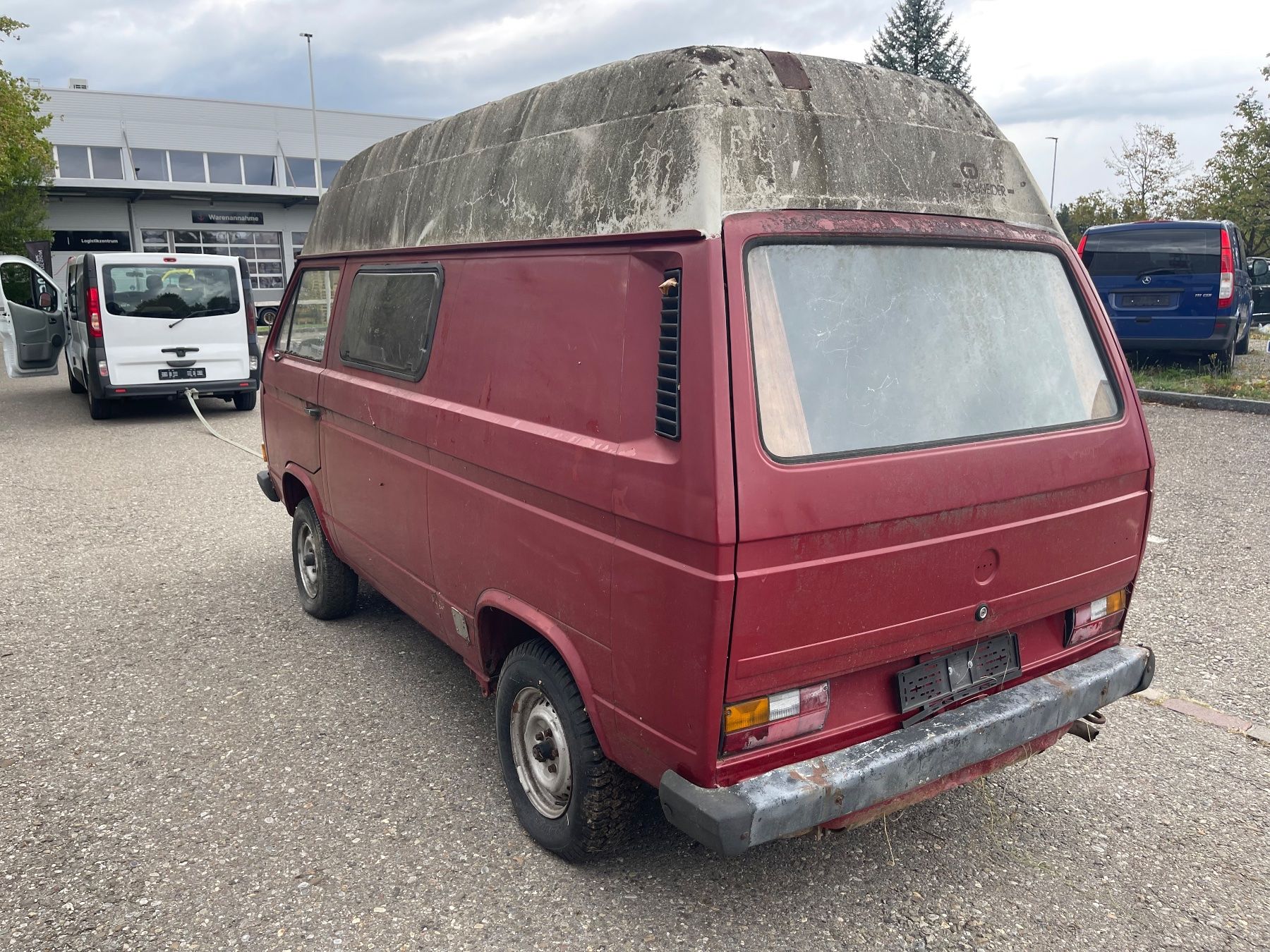 VW Camping Fahrzeuge: VW Typ 2 Camper Ersatzteile Export – Gebraucht aus Winterthur von CamperBau 1