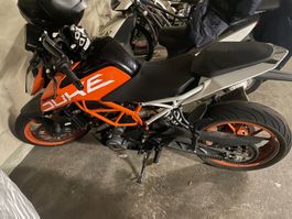 KTM Duke 390 - Wie neu! (2021)