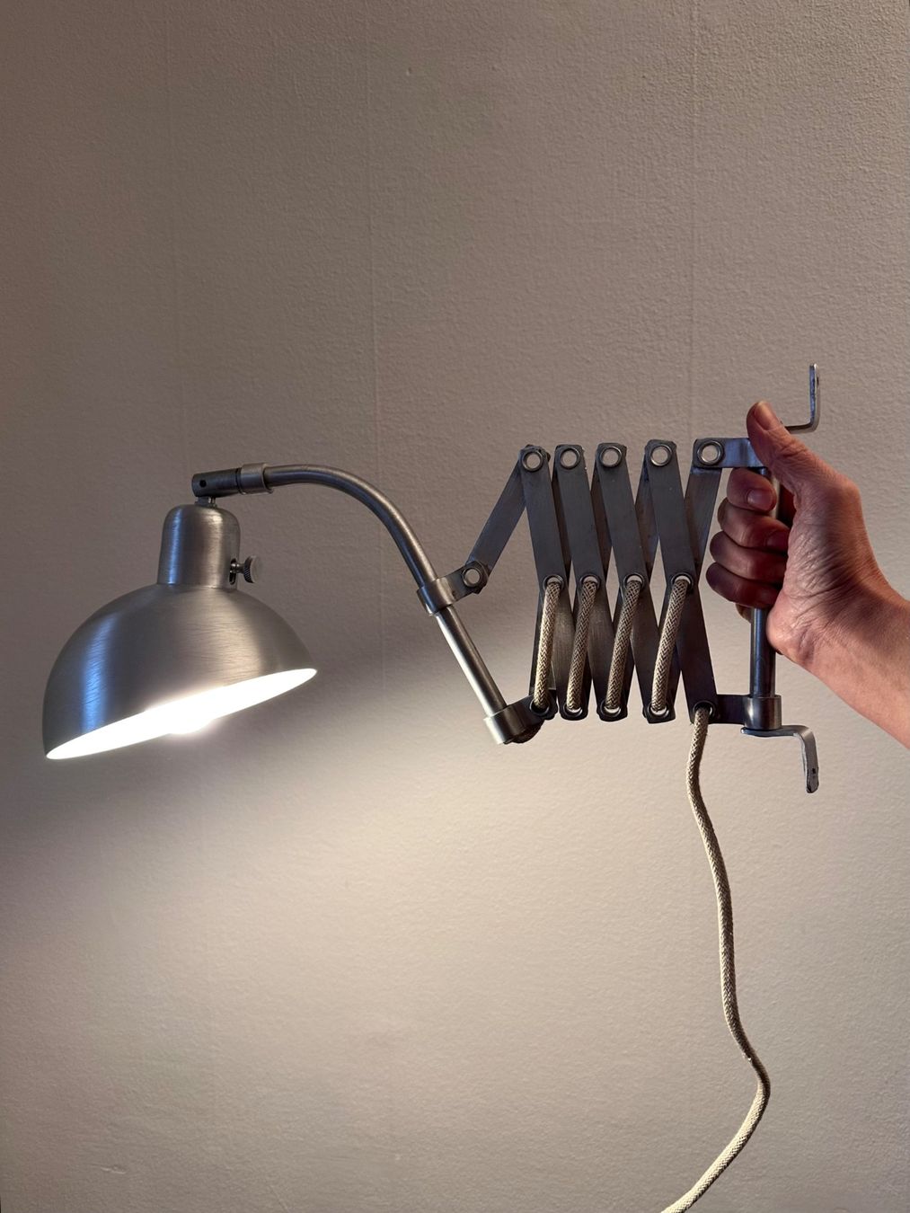 Lampade: Lampe murale accordéon en aluminium – Usato da Lausanne venduto da jul_v9ht 2