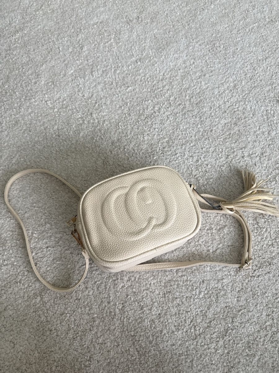Taschen für Damen: Tasche beige mit Fächer  – Gebraucht aus St. Niklausen LU von car_2562 1