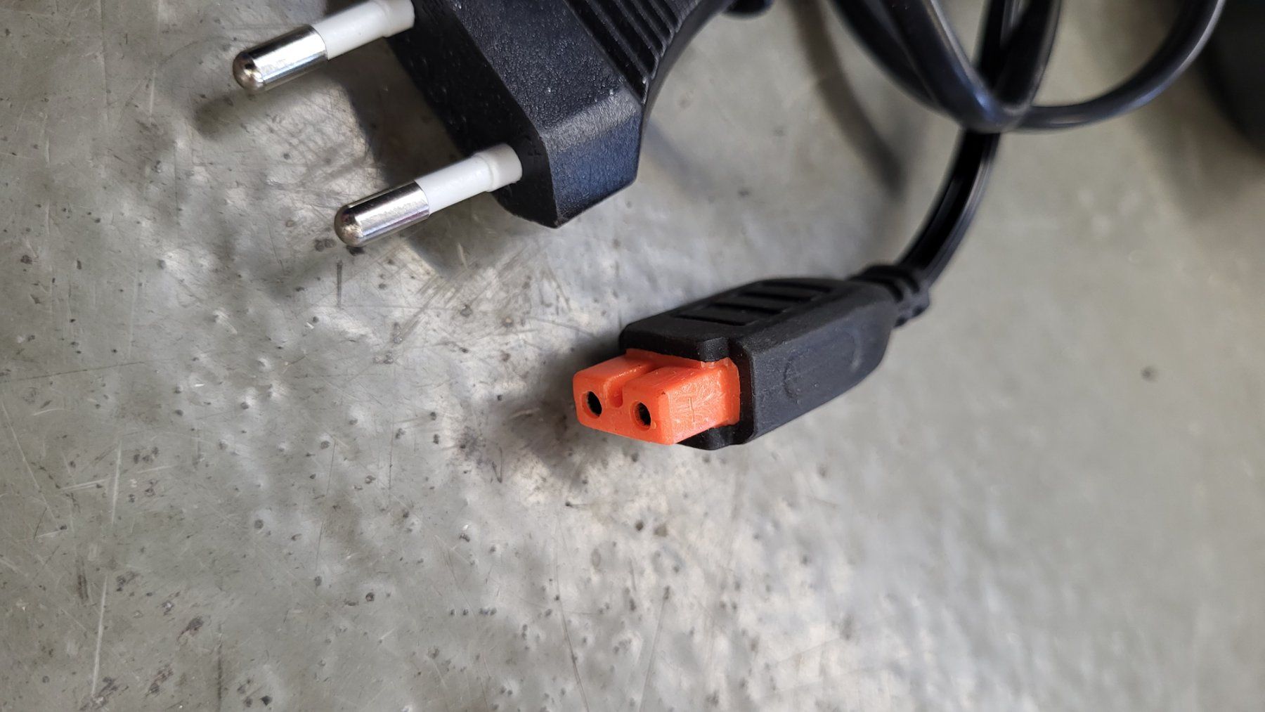 Caricabatterie: Motorrad Batterie Ladegerät AEG LM 1.5 – Usato da Tägerschen venduto da Moto-Welt-Parts 2