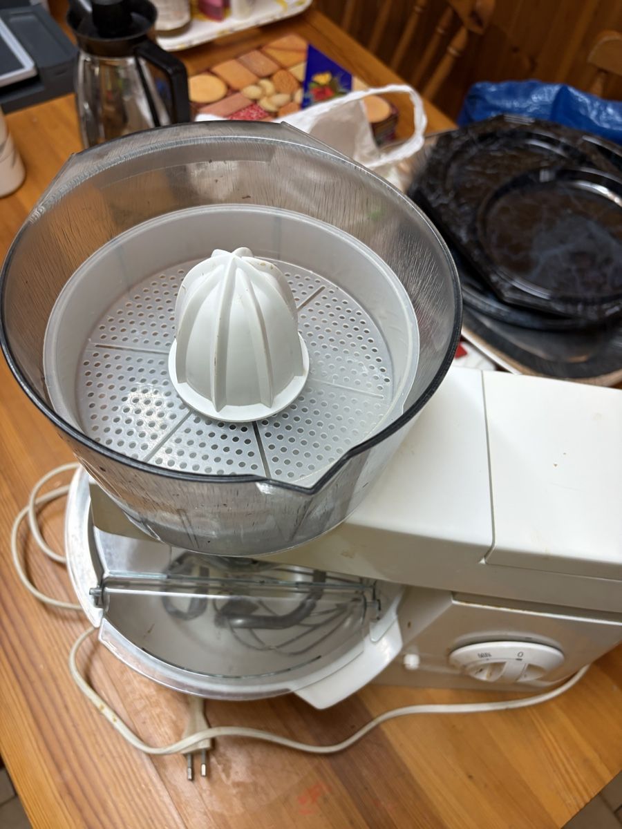 Kenwood Elettrodomestici da cucina: Robot de cuisine Kenwood – Usato da Orsonnens venduto da cdms57 1