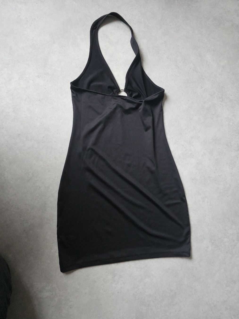 Kleider: Robe noire dos nu Taille M – Gebraucht aus Sornetan von T.a333 1