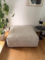Hocker/Pouf aus der Daytona-Serie von Modalto