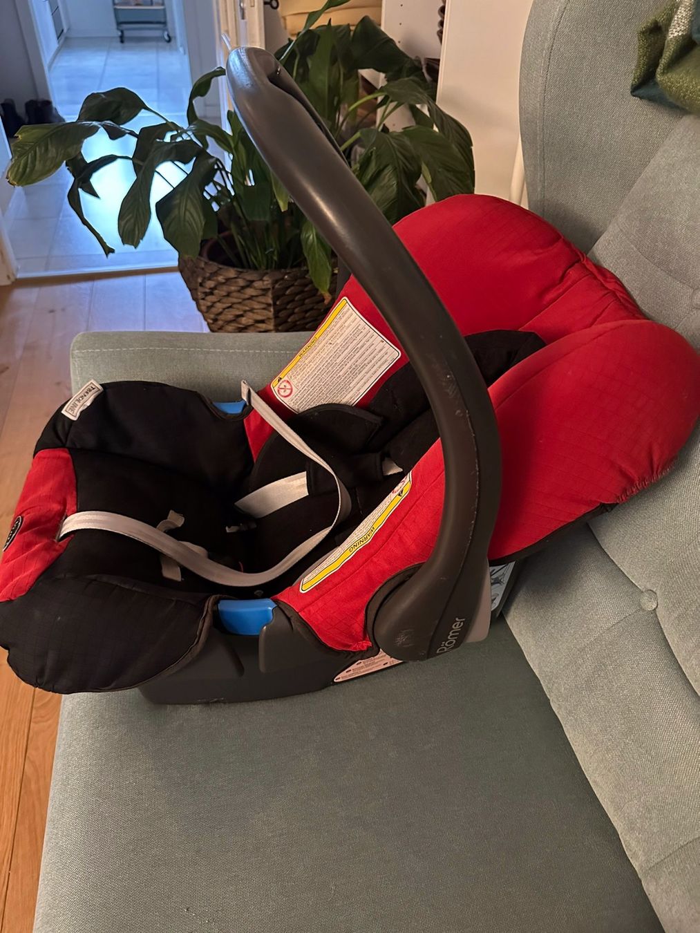 Britax Römer Seggiolini per auto: Babyschale – Usato da Zürich venduto da 2014_turicum 1