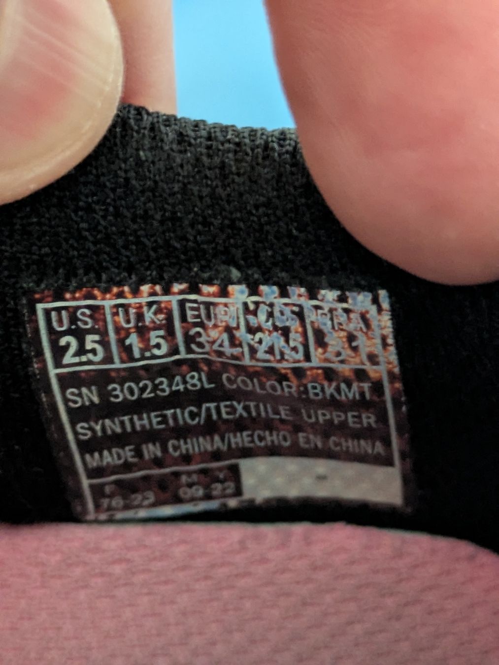 Skechers Schuhe für Mädchen: Skechers Grösse 34 – Gebraucht aus Zürich von s--h 3