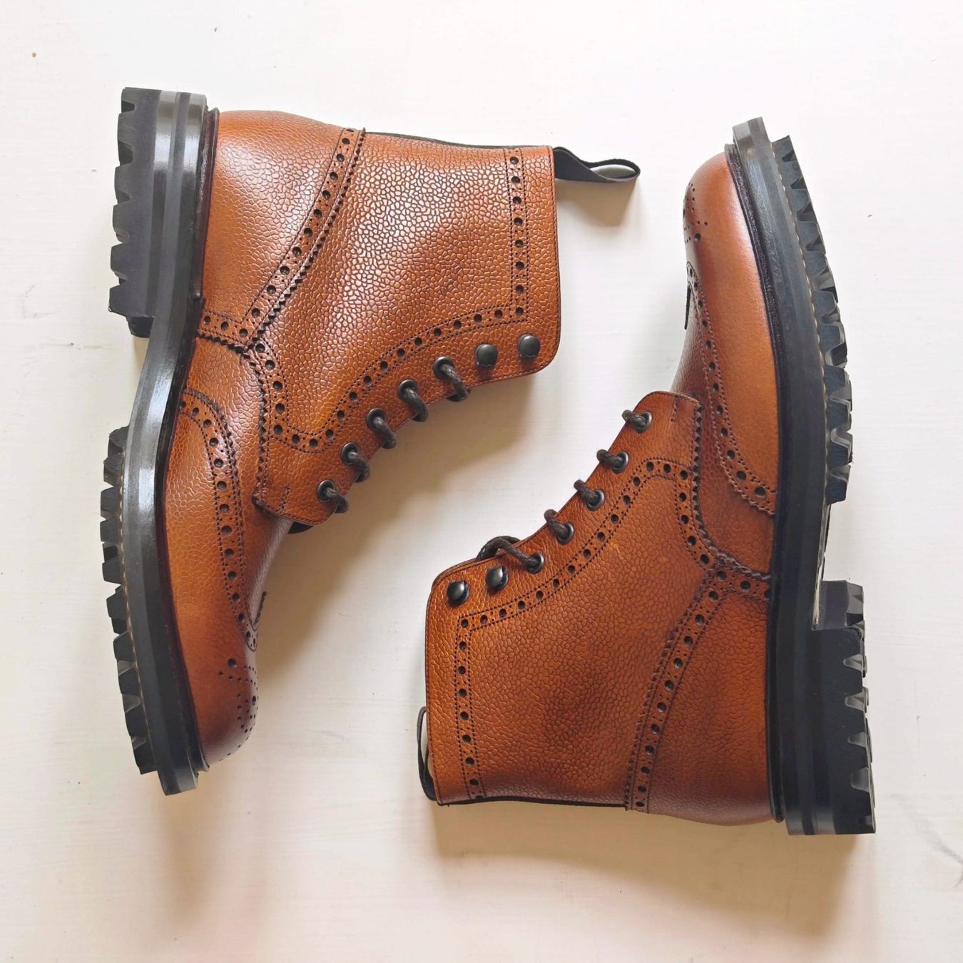 Church's Scarpe da uomo: New Church’s "McFarlane" full-brogue boots – Nuovo e nell'imballaggio originale da Basel venduto da gds_gzf2