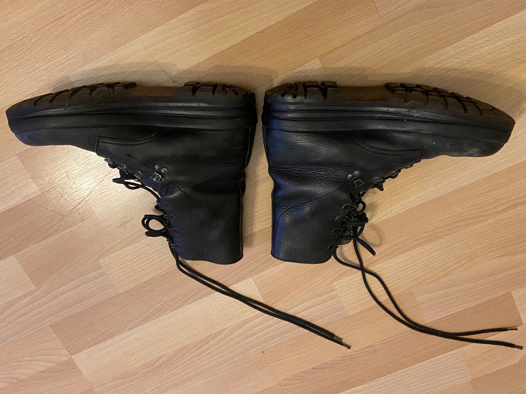 Minerva Scarpe da uomo: Militärstiefel Grösse 43 – Usato da Ostermundigen venduto da D.fou 3