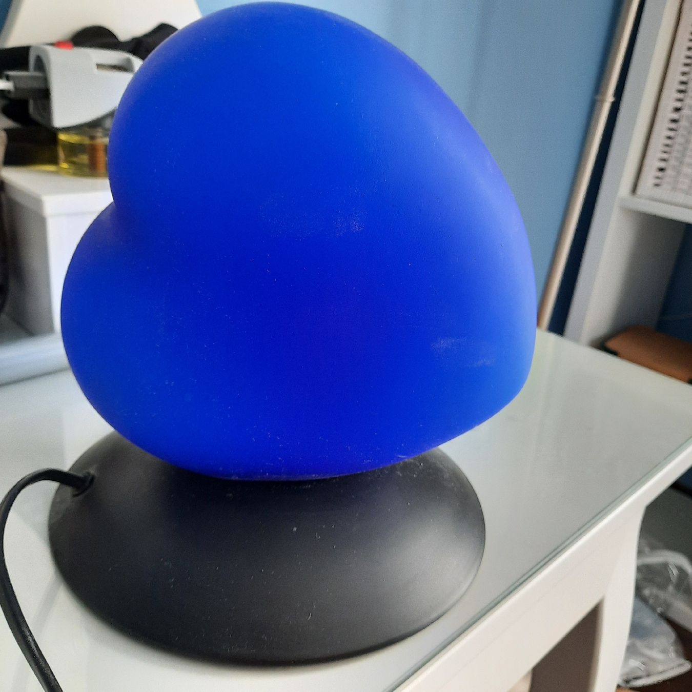 Lampade: Blaue Lampe in Herzform – Usato da Bendern venduto da PetraN01 1