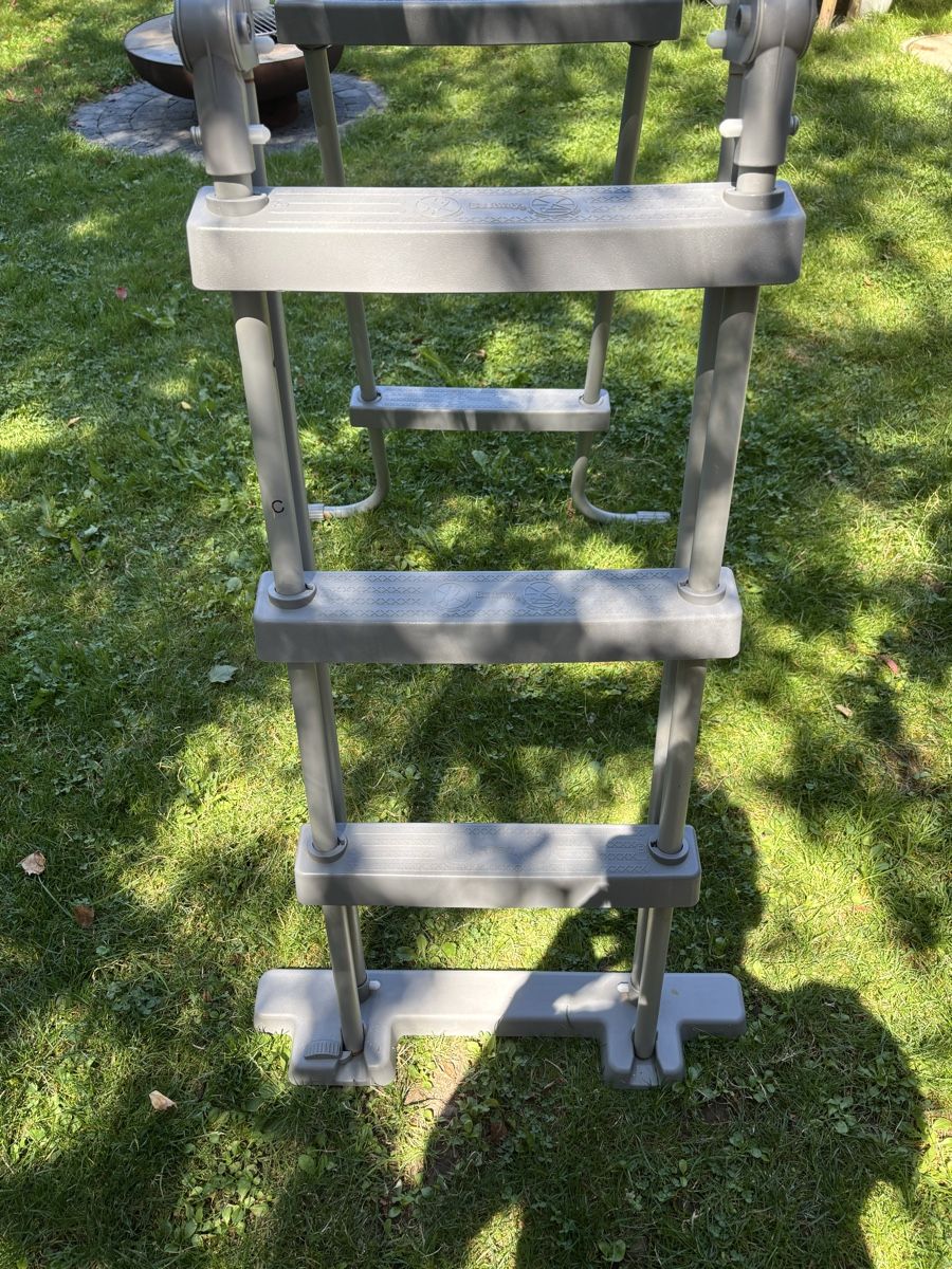 Bestway Leitern: Bestway Poolleiter gebraucht – Defekt aus Etzelkofen von R0DRIGUES 5
