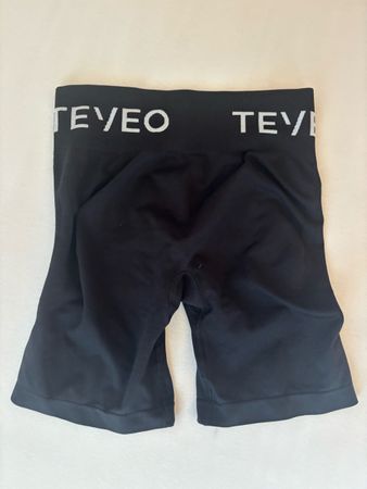 Kurze Hose Damen TEVEO schwarz M „Signature Scrunch Shorts“ 
