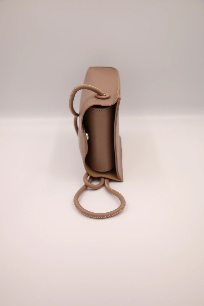 Taschen für Damen: Umhängetasche Camel – Neu und originalverpackt aus Bülach von DuffyFashionAvenue 1
