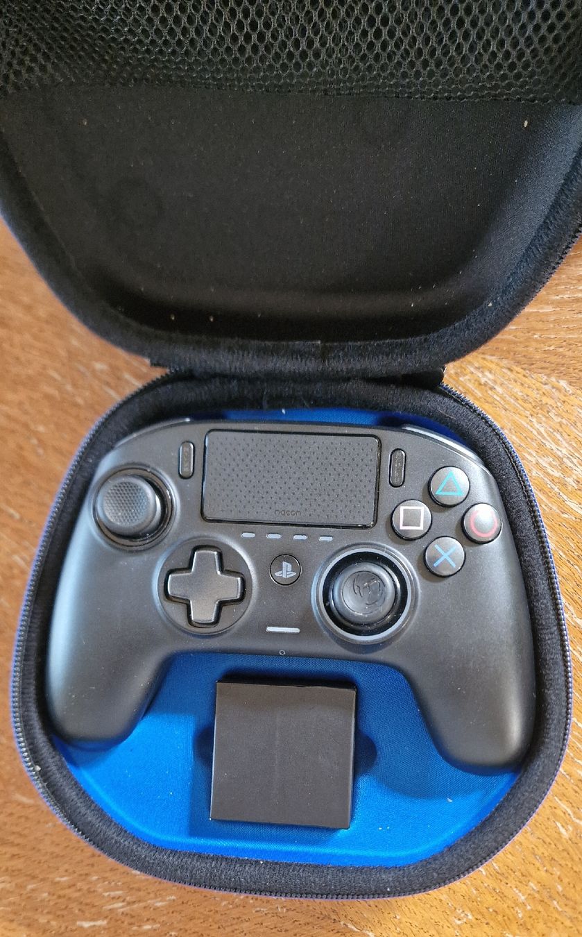 Console: Nacon Revolution Pro Controller 3 für PS4  – Nuovo (secondo la descrizione) da Pfungen venduto da suhu33 1