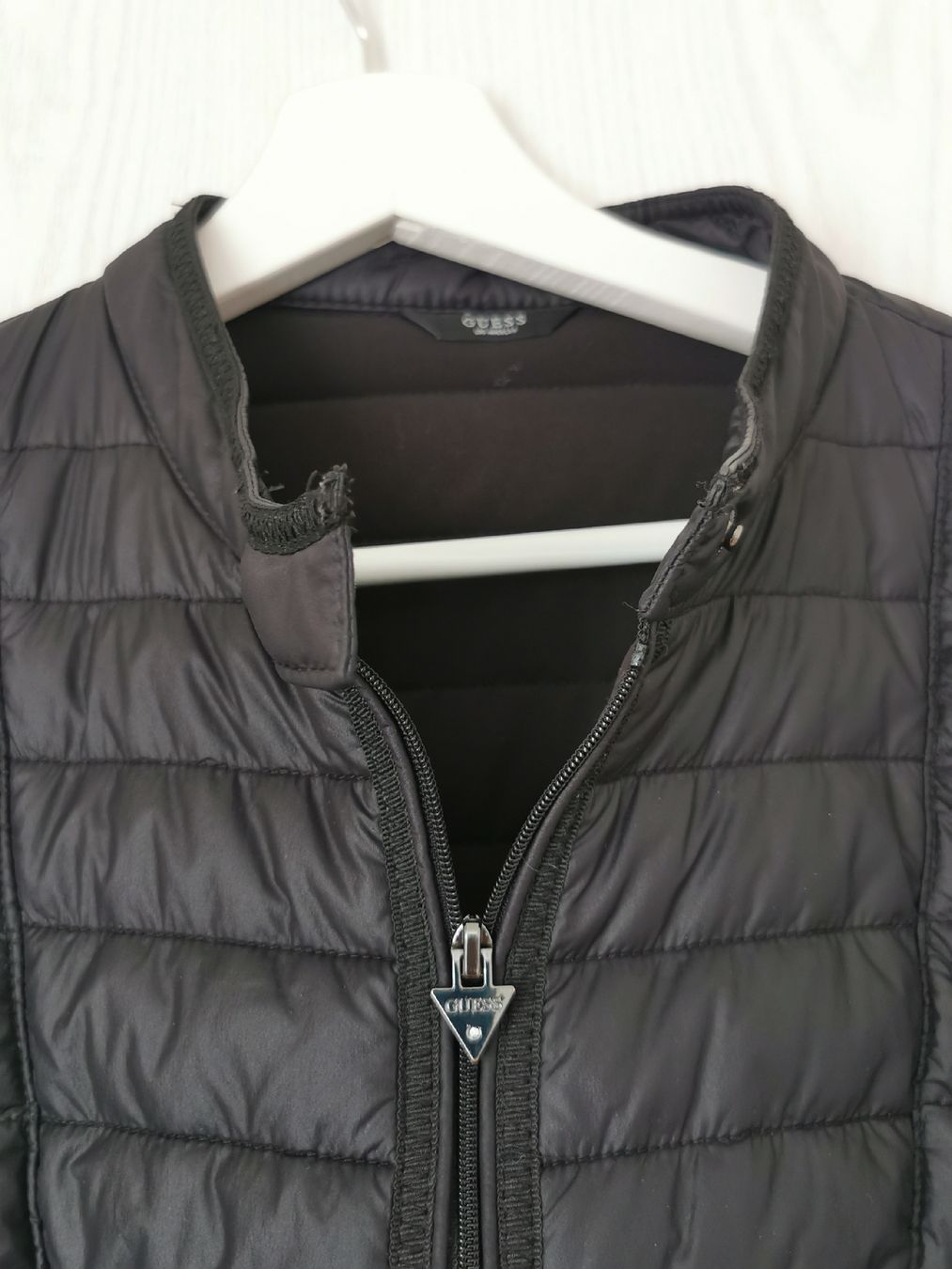 Guess Giacche: Guess-Jacke schwarz M/L – Usato da Ebnat-Kappel venduto da ani_fq2z 5