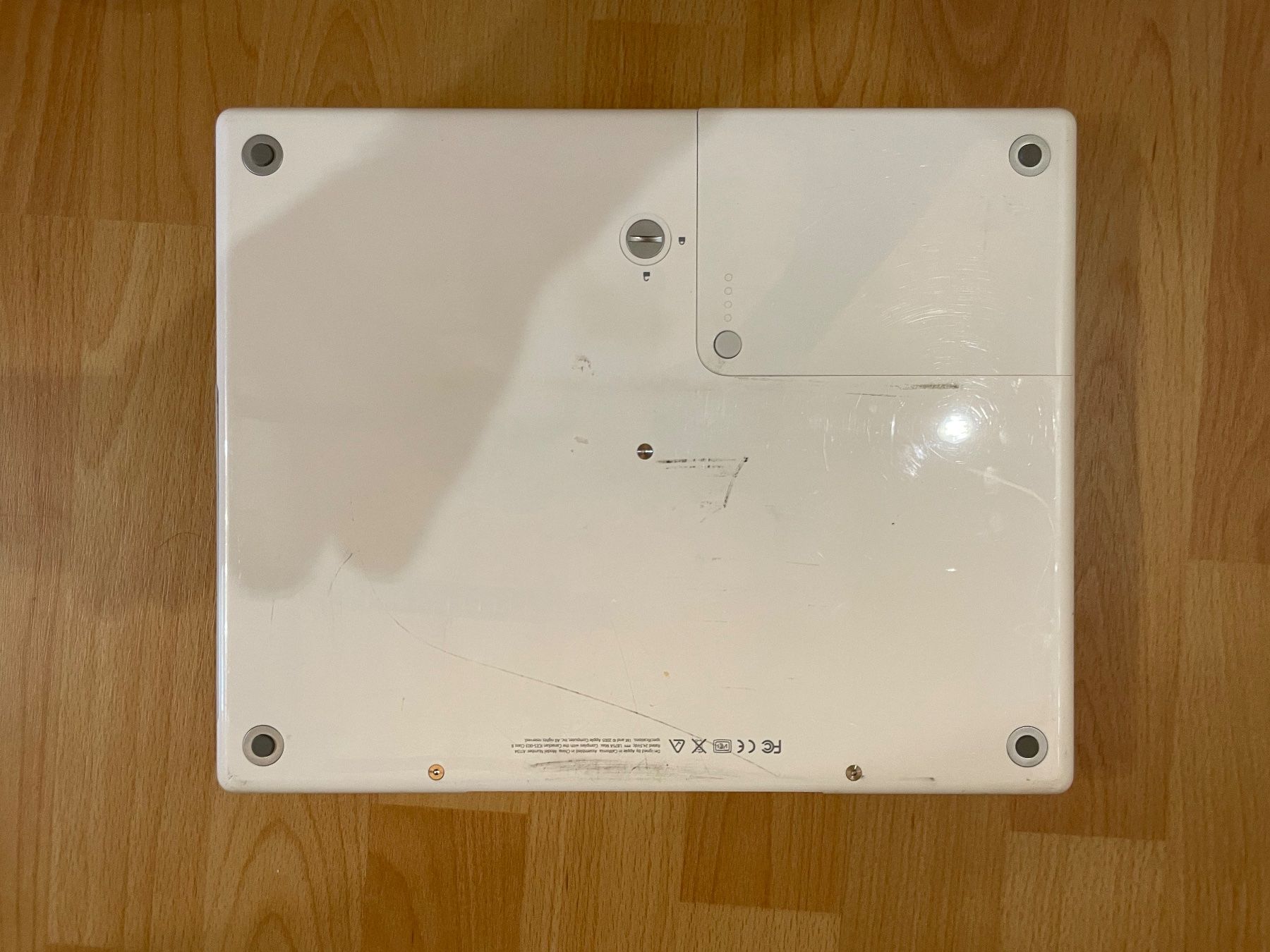 Apple Notebooks: 2 iBook G4 14,1-Zoll – Gebraucht aus Port von hgn1 2