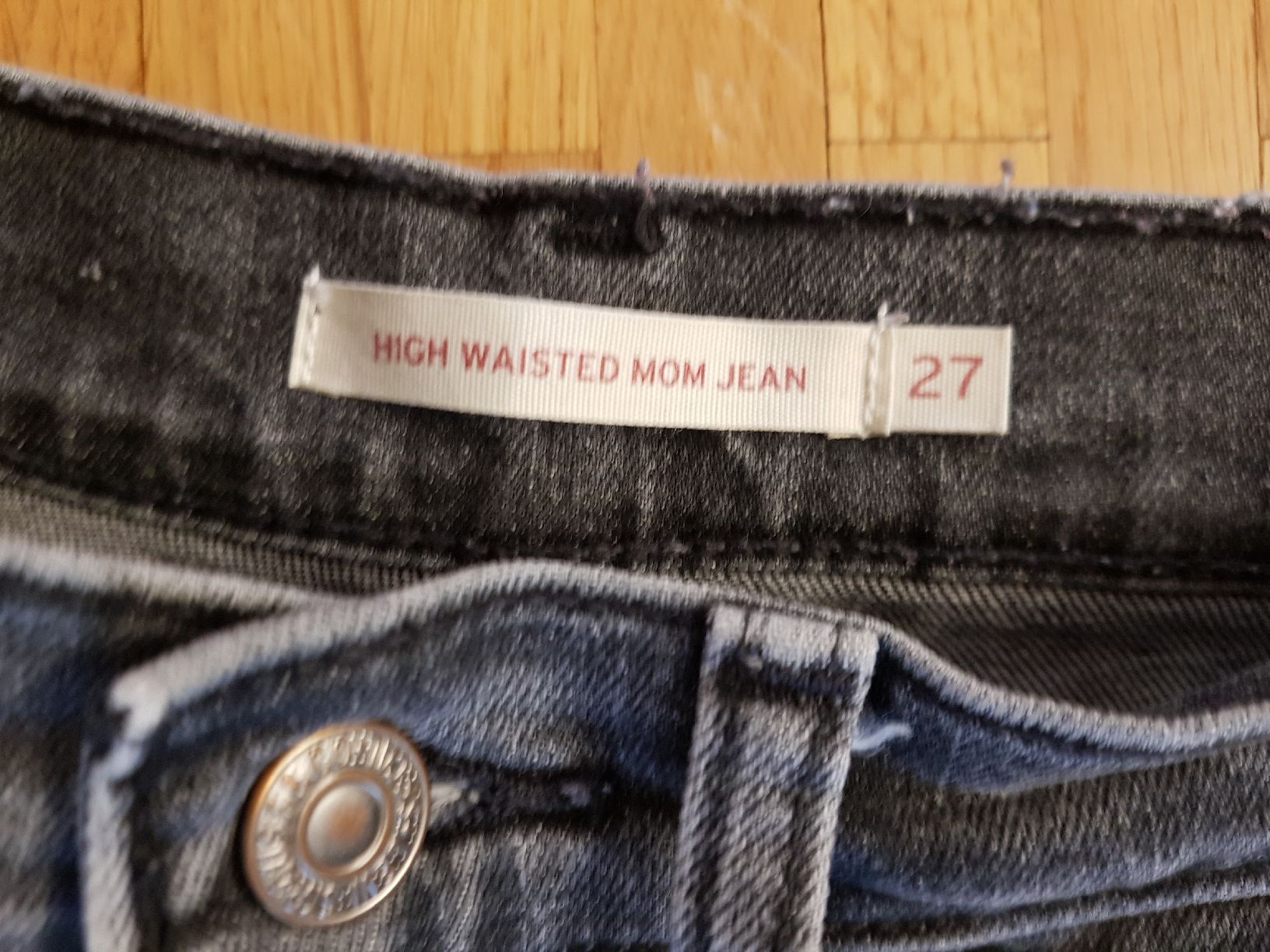Levi's Jeans: Levi's Mom Jeans Taille Haute 27 gris. – Usato da Veyrier venduto da sosozizou 2