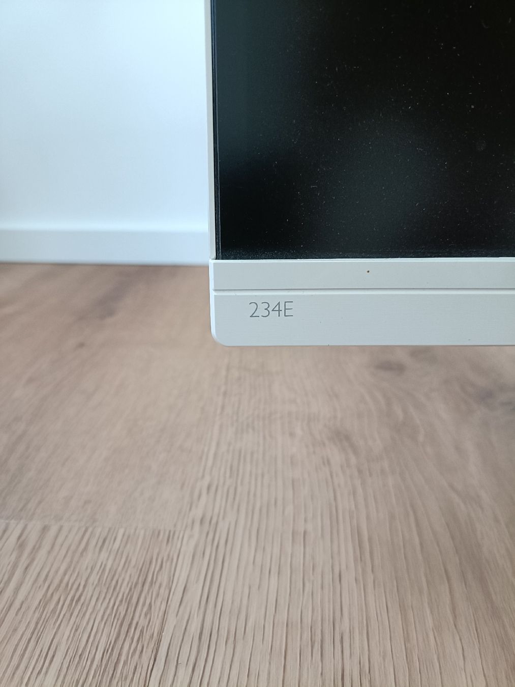 Philips Monitor: Philips Monitor 234E – Usato da Biel/Bienne venduto da fafbl_01 1
