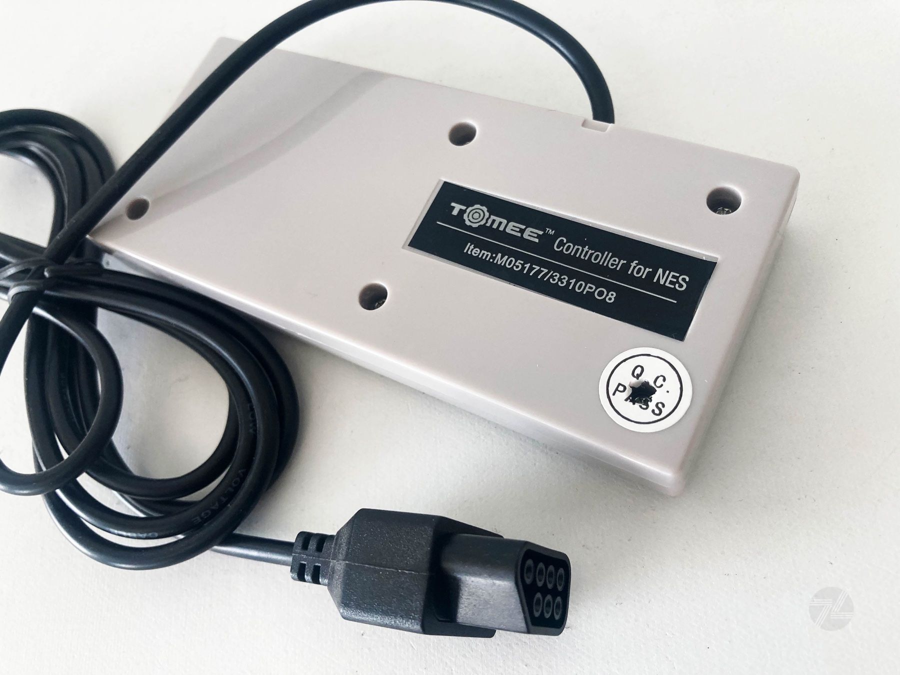 Nintendo Console: TOMEE Controller für NES mit Kabel Nintendo Konsole – Usato da Wetzikon ZH venduto da cyan74 1