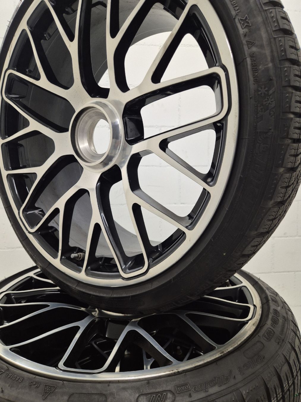 Porsche Pneumatici & Ruote complete: AB 1 CHF Porsche Kompletträder 20" – Usato da Zürich venduto da Luxemburgerli88 1