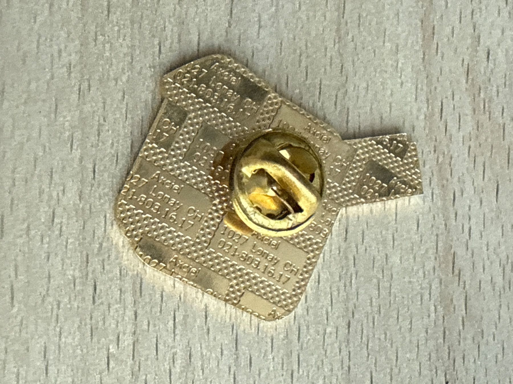 Plaquettes & Badges: Pin Tupperware – D'occasion à Glattbrugg par Schweigmatt 1