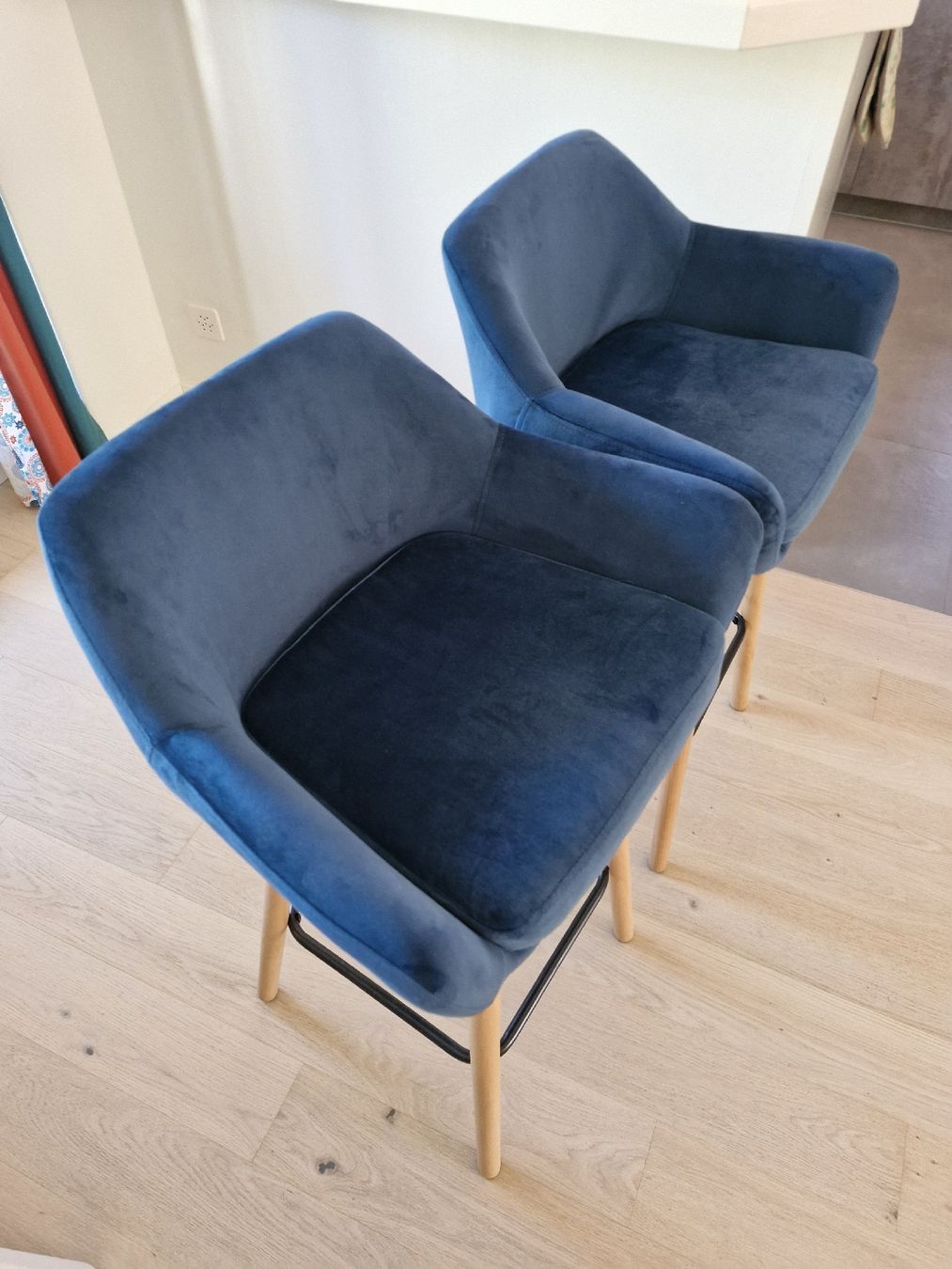 Stühle: Bahocker blau – Gebraucht aus Langnau am Albis von roc_58qq 1