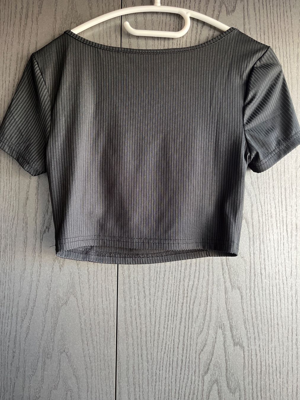 Shein T-shirt: T-shirt noir – Usato da Le Locle venduto da Ophelhugy 1