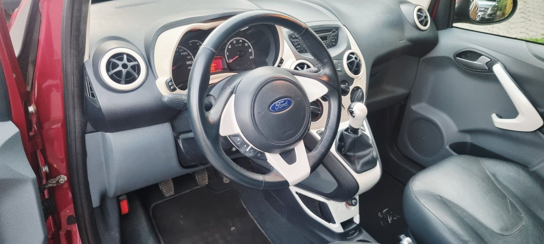 Ford Automobili: Ford Ka 1.2 ab MFK – Usato da Zürich venduto da beaahaus 2