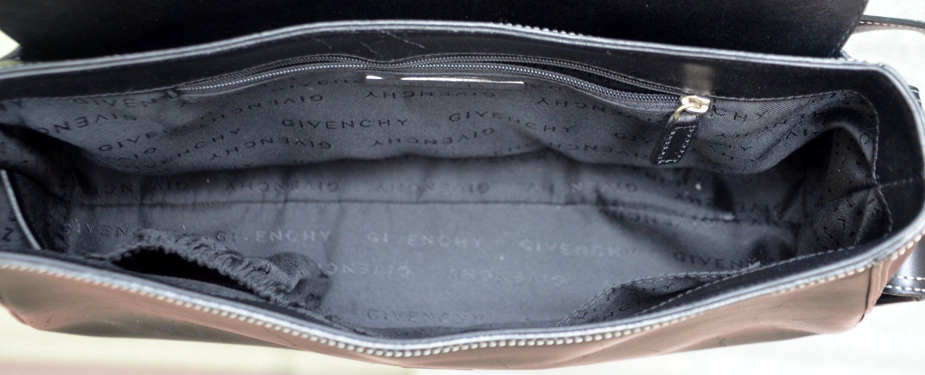 Givenchy Borse: Givenchy Tasche / sac – Usato da Collonges venduto da arashee 9