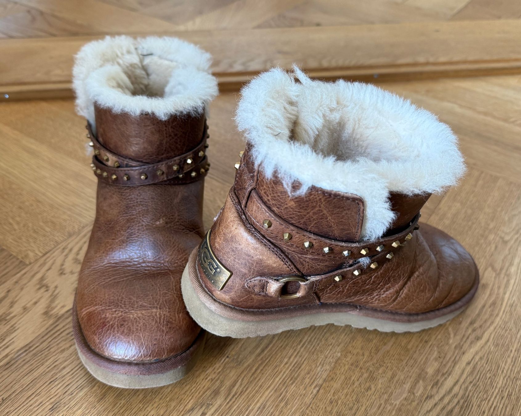 Ugg Scarpe da donna: UGG EMERSON Leather Boots 38 – Usato da Bern venduto da Cremaster01