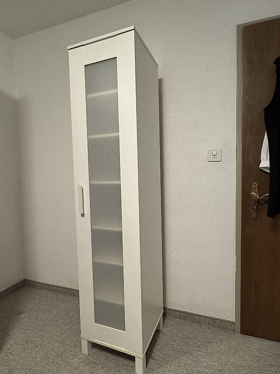 Armoires: Schrank gratis abzuholen – D'occasion à Walzenhausen par elhuuu21