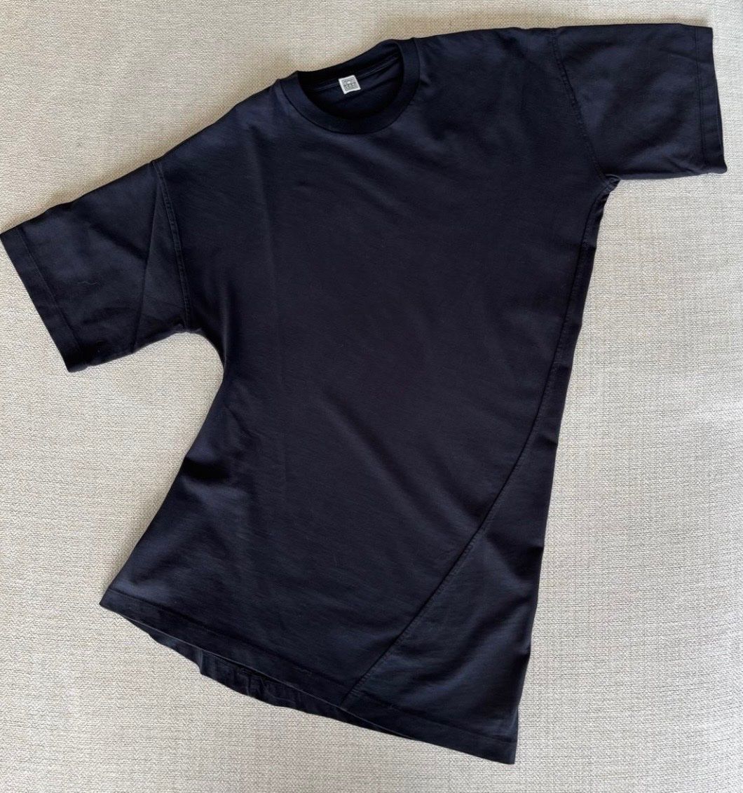 Totême T-Shirts: TOTEME Shirt – Neu (gemäss Beschreibung) aus Wallisellen von lilou27_36 1
