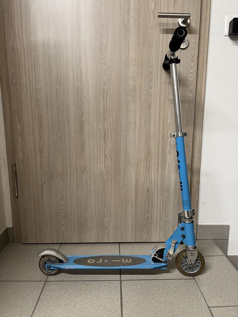 Micro Fahrzeuge für Kinder: Trottinette enfant Micro bleu – Gebraucht aus Réchy von Pittdesign 1