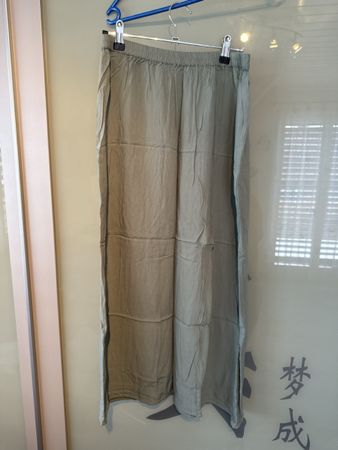 Sommerrock von ONLY, Gr. 38, Olivgrün mit Schlitz