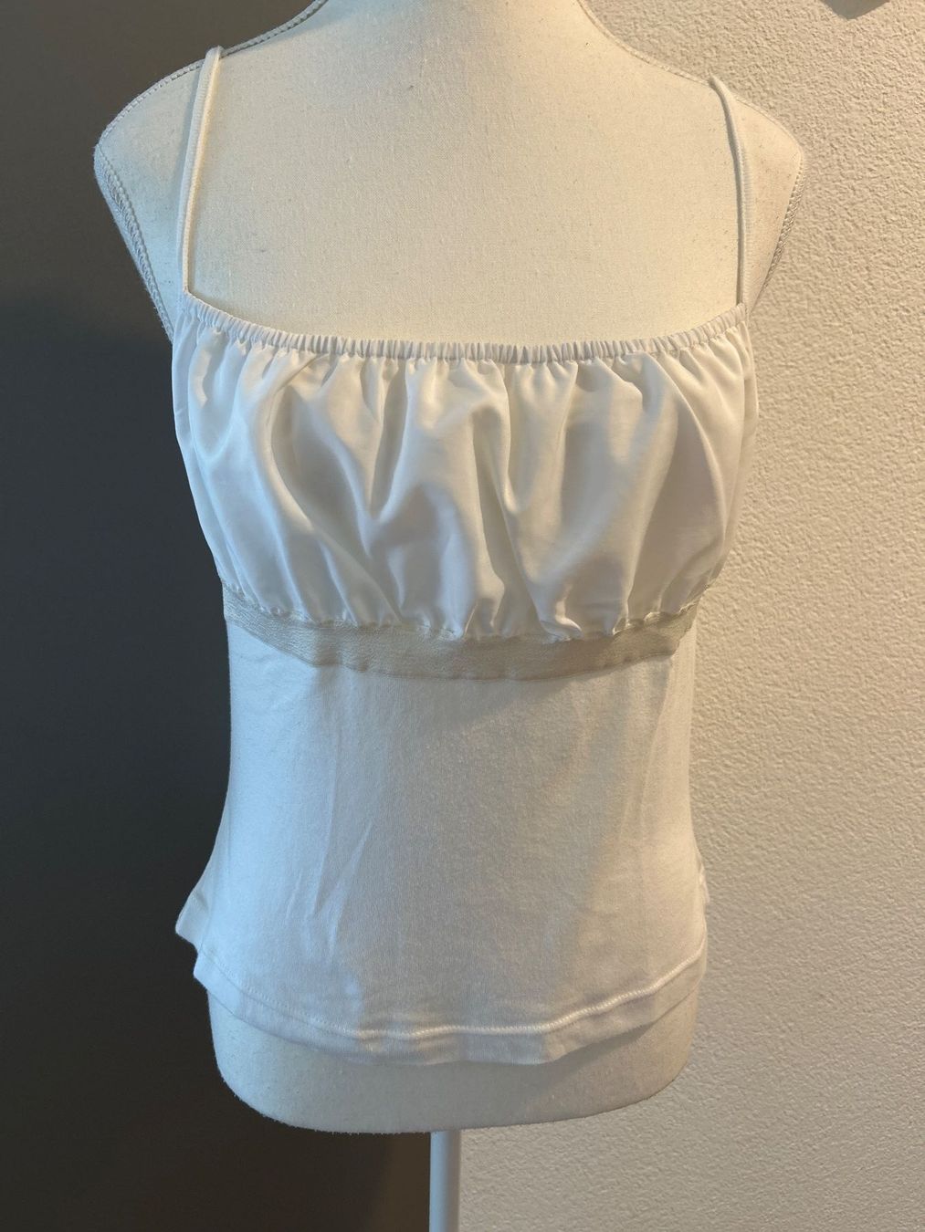 Top: Top mit Trägern weiss von Chaloc Gr. 42 – Usato da Brunnen venduto da Nala2929 1