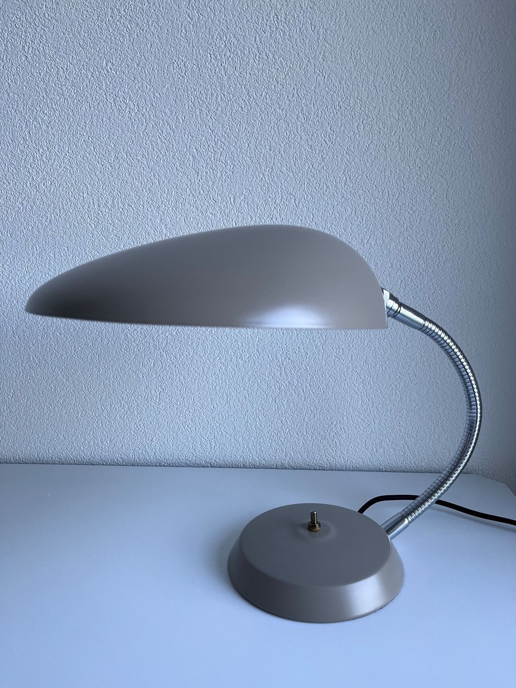 Gubi Lampade: Cobra Table Lamp, Gubi – Usato da Lauerz venduto da Johan50 1
