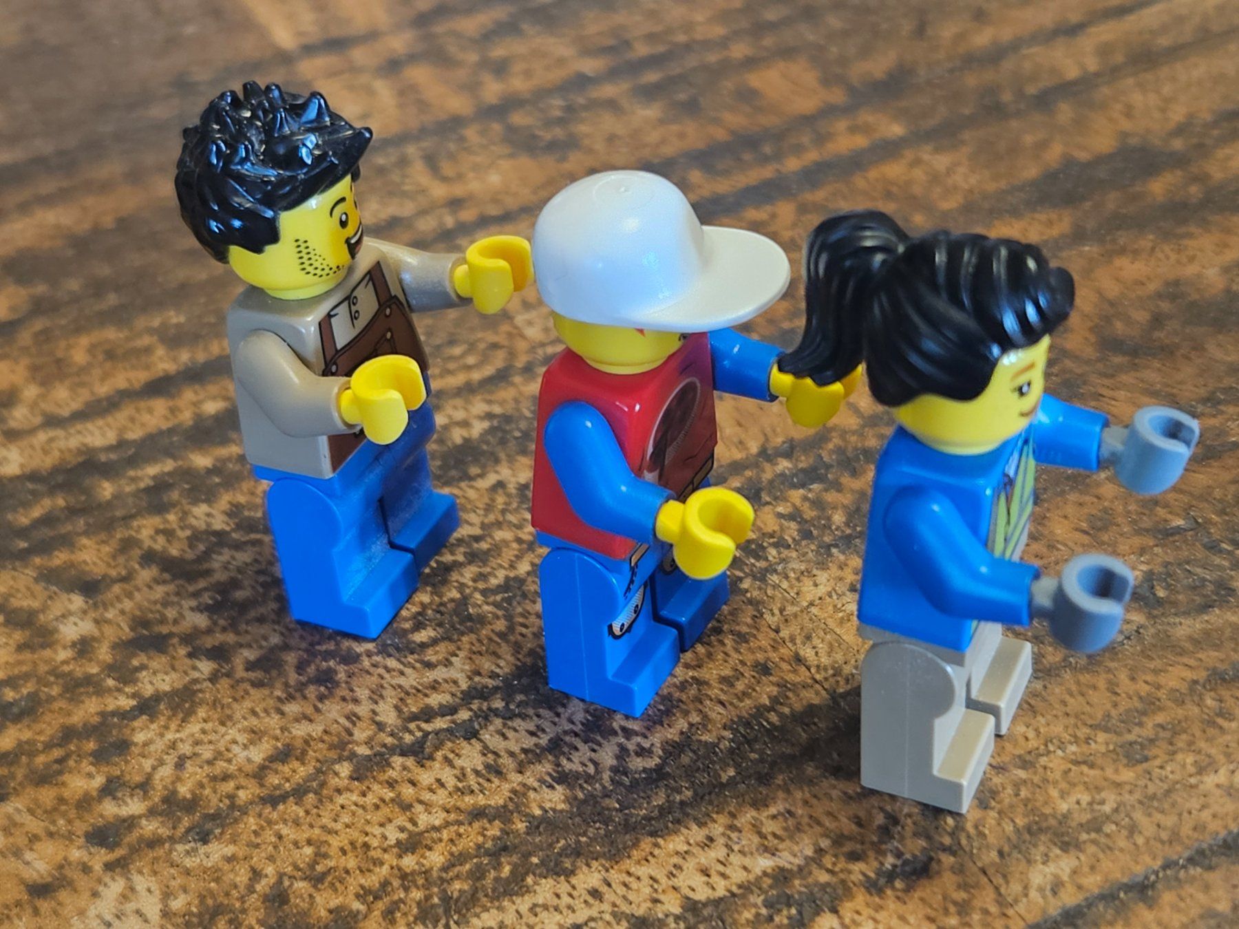Lego Kit di costruzioni: lego lot de 3 figurines – Usato da Confignon venduto da Ecrofigs 3