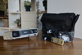 Epson EB-U04 Full HD WUXGA Beamer 3000 Lumen + Tasche