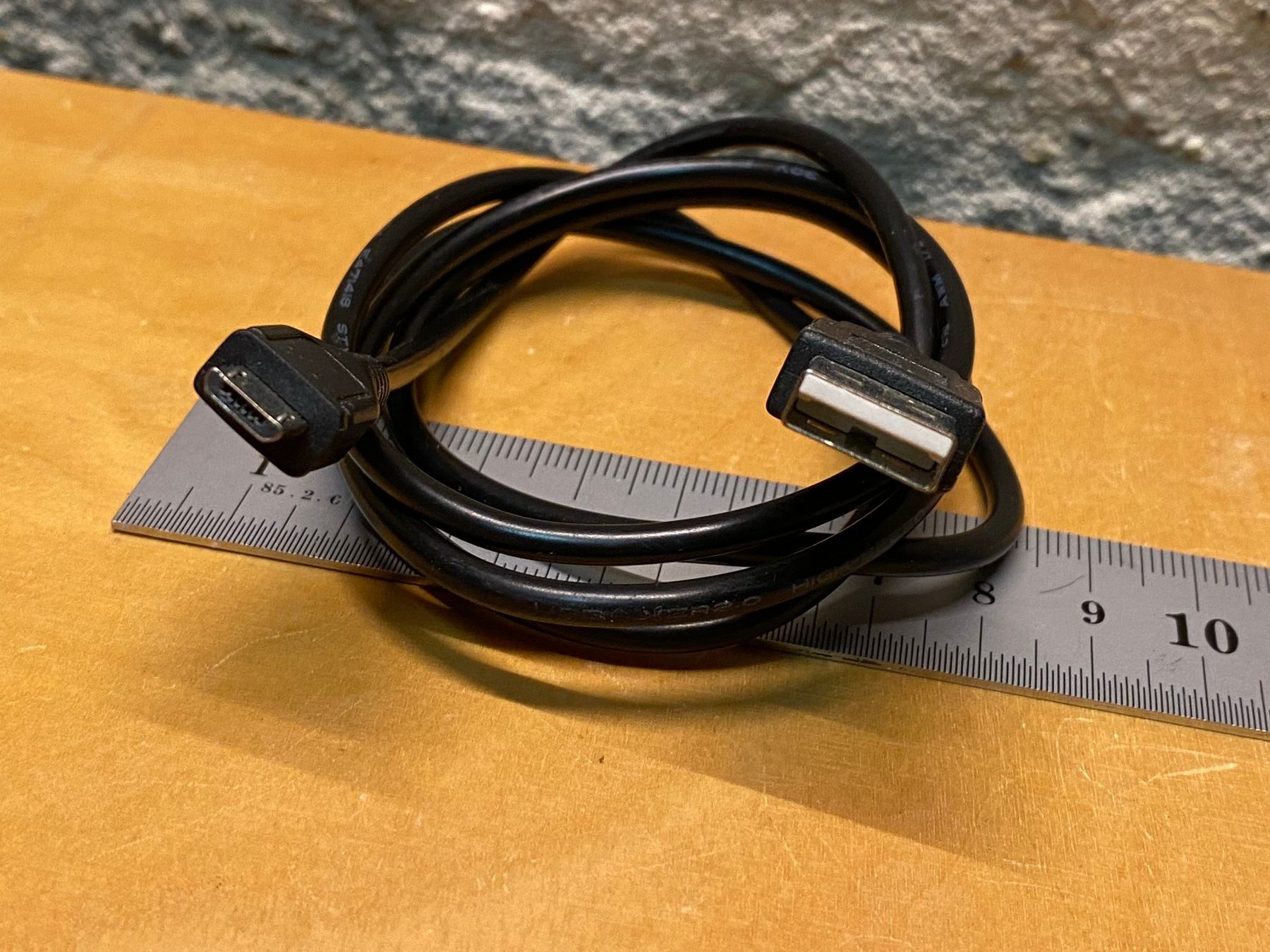 Kabel: USB Kabel - Mini USB auf USB - Funktioniert einwandfrei – Gebraucht aus St.Gallen von kingsamas