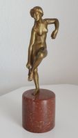 Skulptur • Lady m. Sandale • Original +/- 1900 aus BRONCE