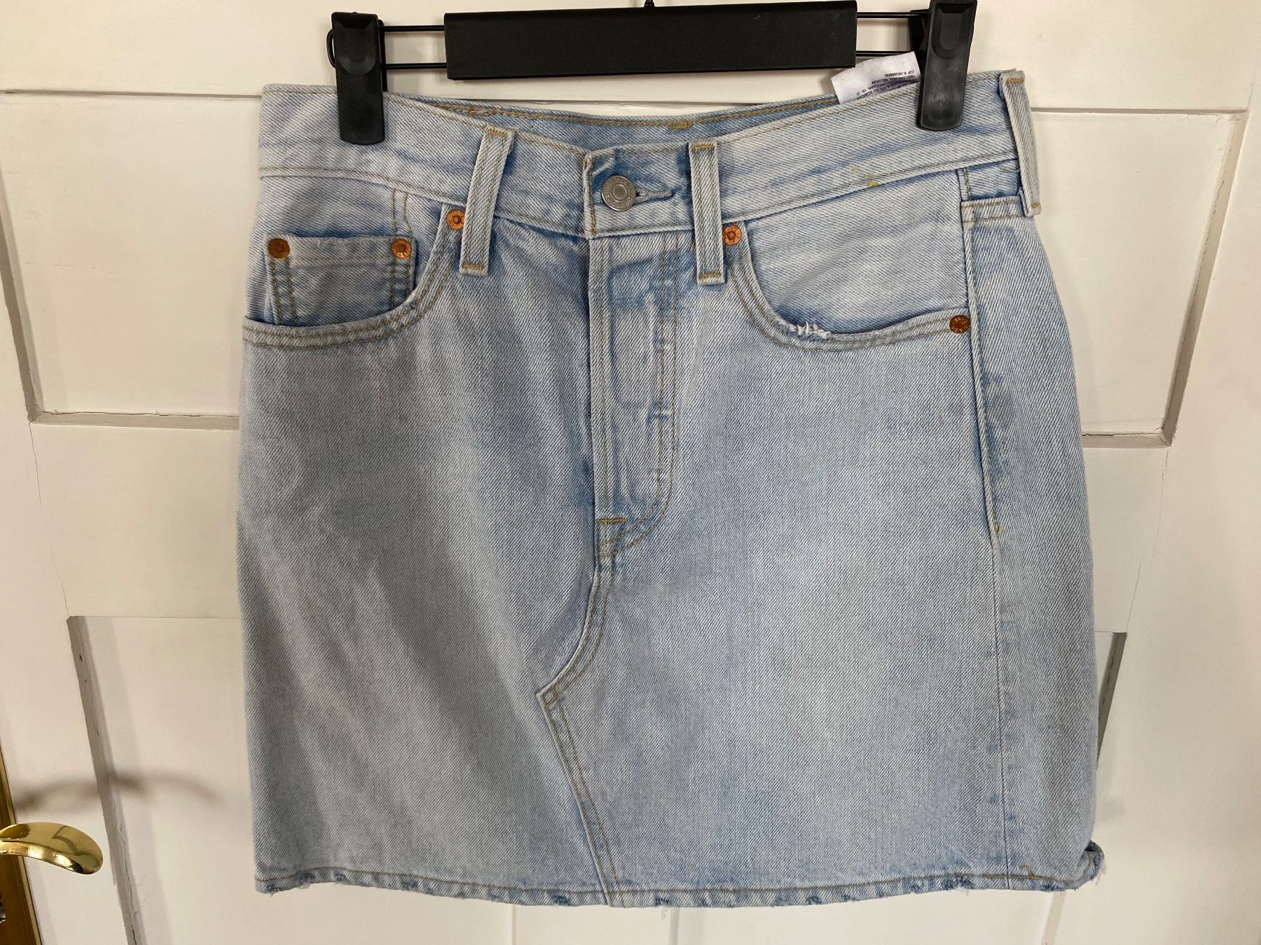 Gonne: LEVI‘s Jeansjupe Grösse S – Usato da Zürich venduto da reg_gzn5