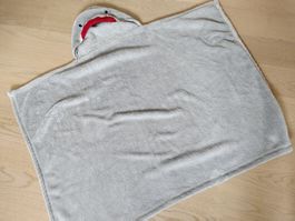 Baby-Kuscheldecke im Hai-Look