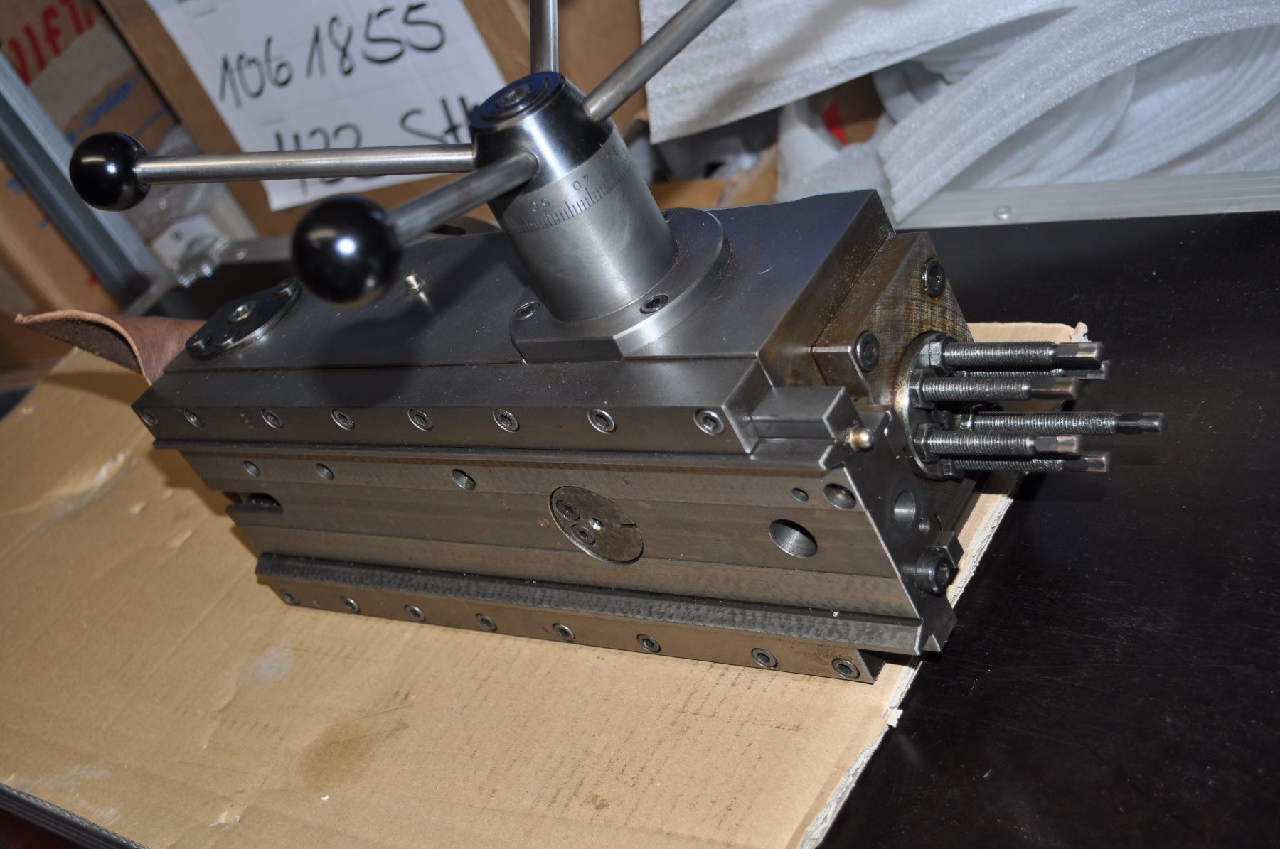Schaublin Altro per industria metallurgica: Schaublin 102N Revolverschlitten – Usato da Frenkendorf venduto da nen_h8rw 2