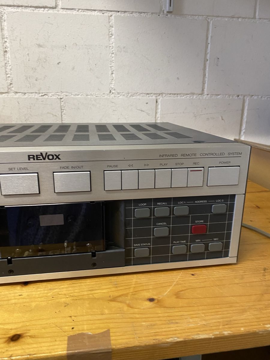 Revox Registratori: Revox B 215 Cassette Tape Deck – Difettoso da Luzern venduto da Harikan 2