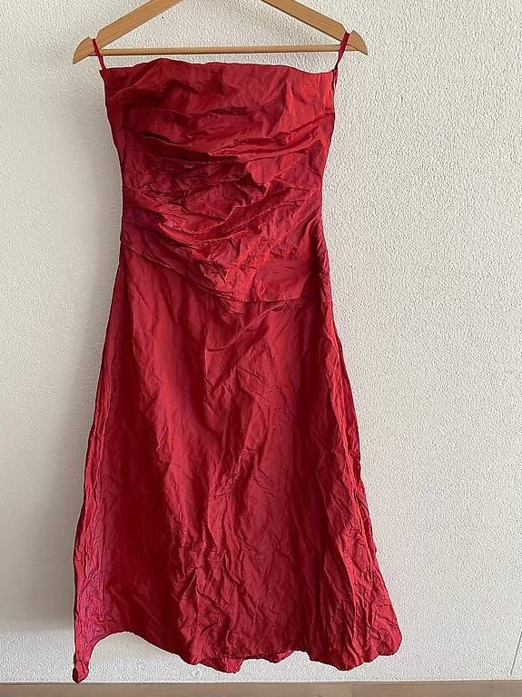 Vestiti: Abendkleid 36 rot – Usato da Alpnach Dorf venduto da rerifeme