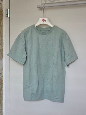 mintfarbenes T-Shirt Gr. 128