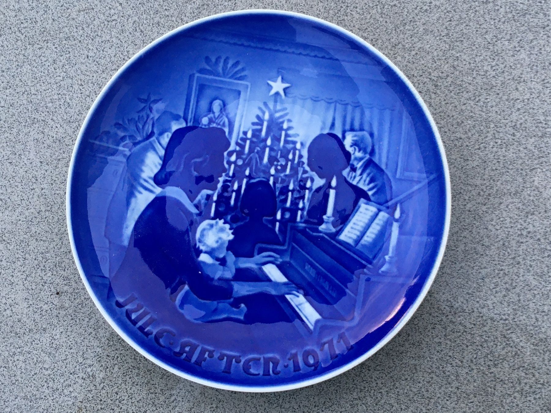 Royal Copenhagen Piatti: Porzellan Teller 1971 – Usato da Bauma venduto da Budgerigar
