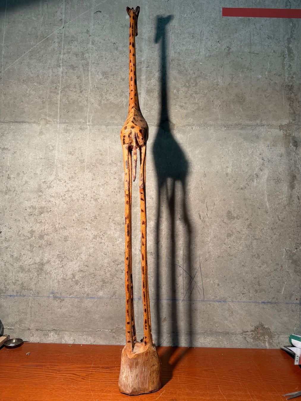 Skulpturen & Statuen: Girafe en bois faite à la main – Gebraucht aus Lausanne von artnouveau04