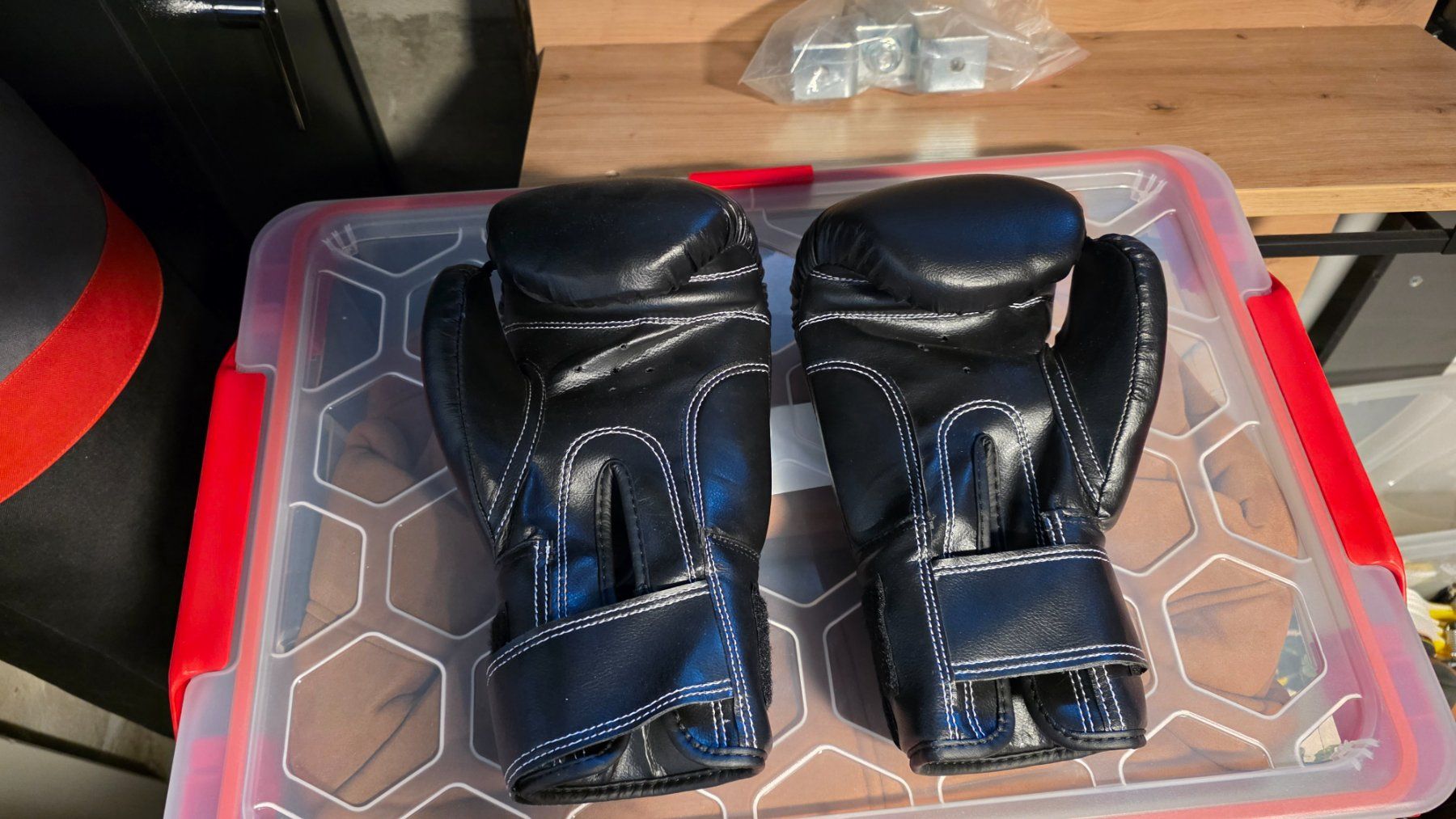 Sacchi da boxe: Boxsack mit Kette, Handschuhen und Deckenhalterung – Usato da Steffisburg venduto da sev_tws9 4